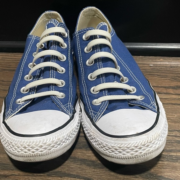 Converse mens size 8 - Picture 2 of 3